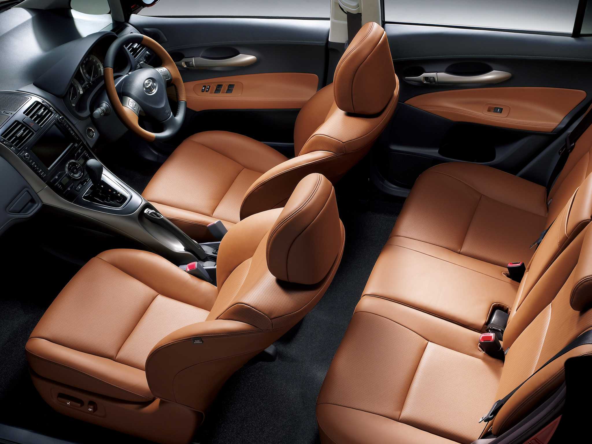 تويوتا بلايد interior - Seats