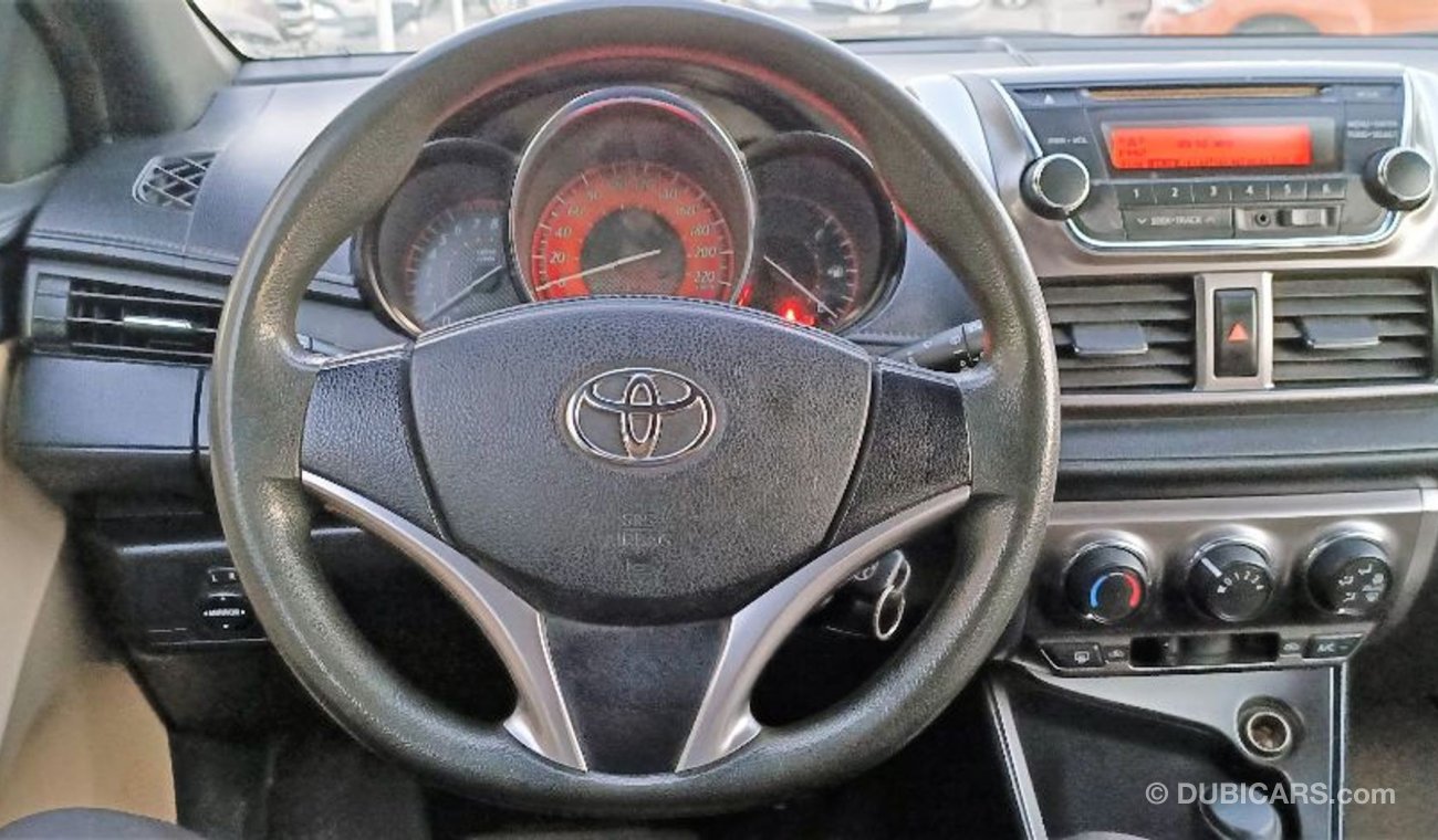 Toyota Yaris TOYOTA YARIS SE  ACCIDENTS FREE / ORIGINAL COLOR