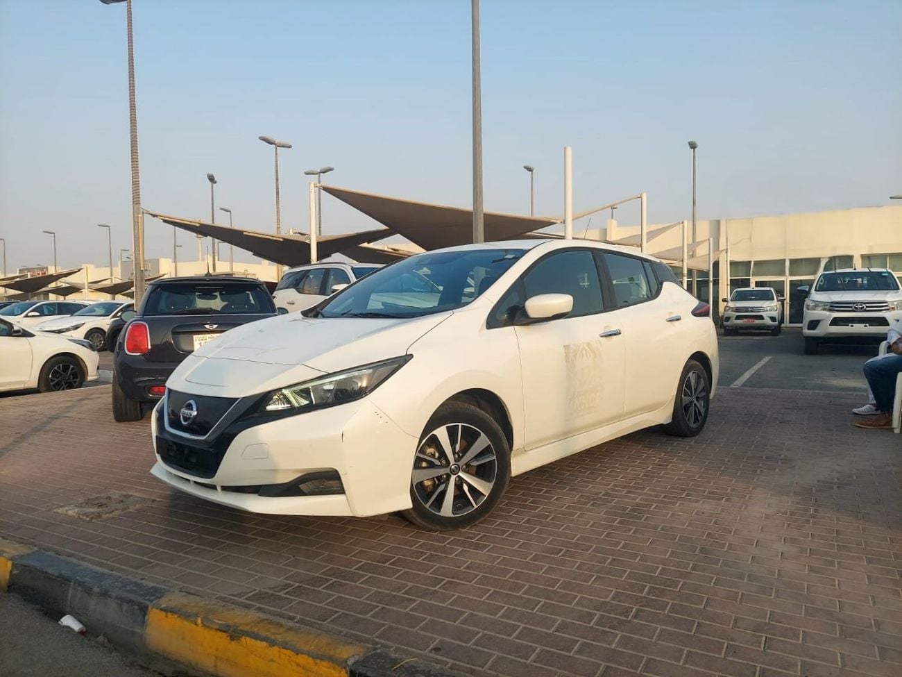 نيسان ليف Std