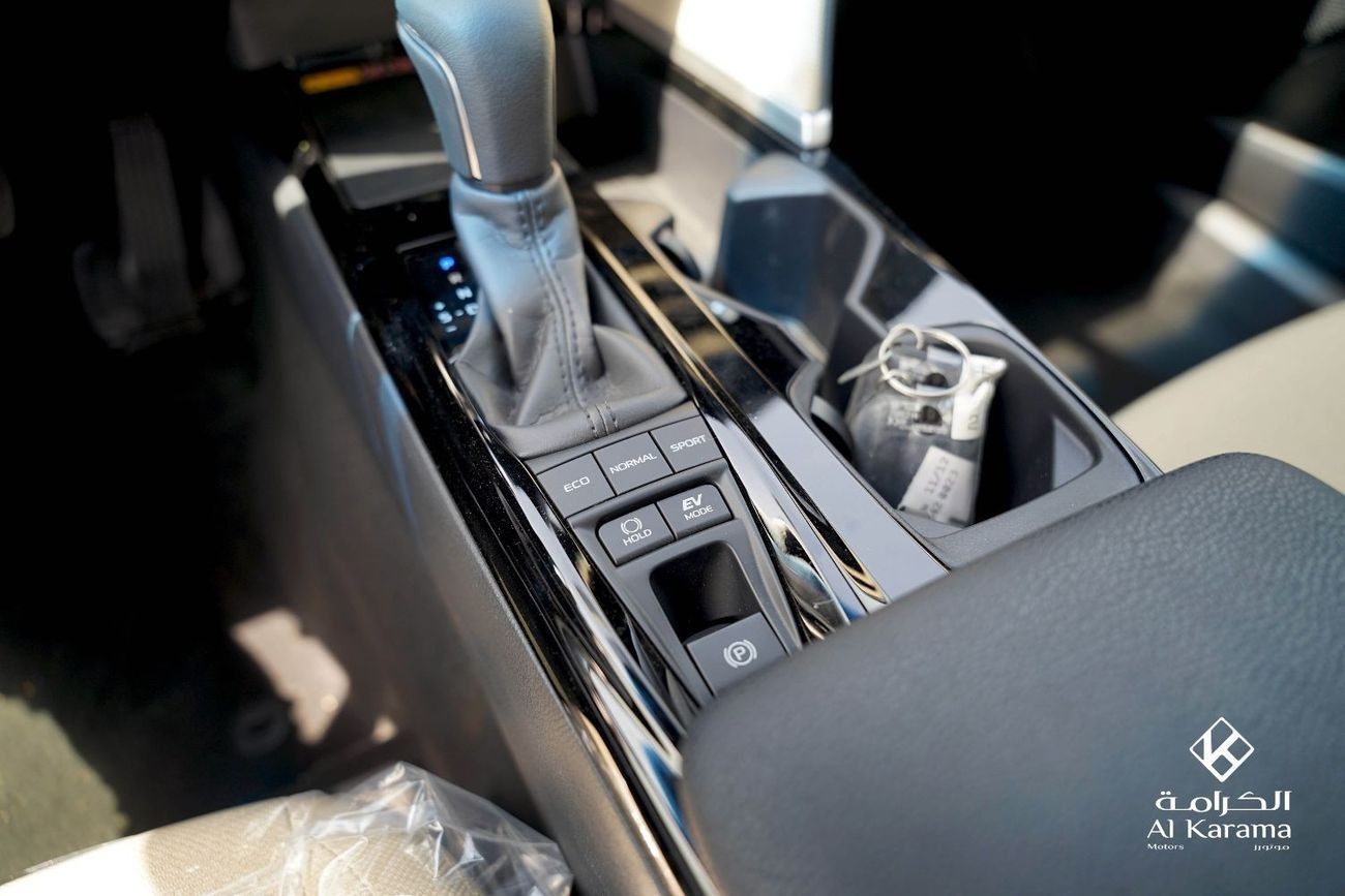 Toyota Camry LE | 2.5L Hybrid | Panoramic Roof | Power Seat | Rear Camera | GCC Specs | Zero KM