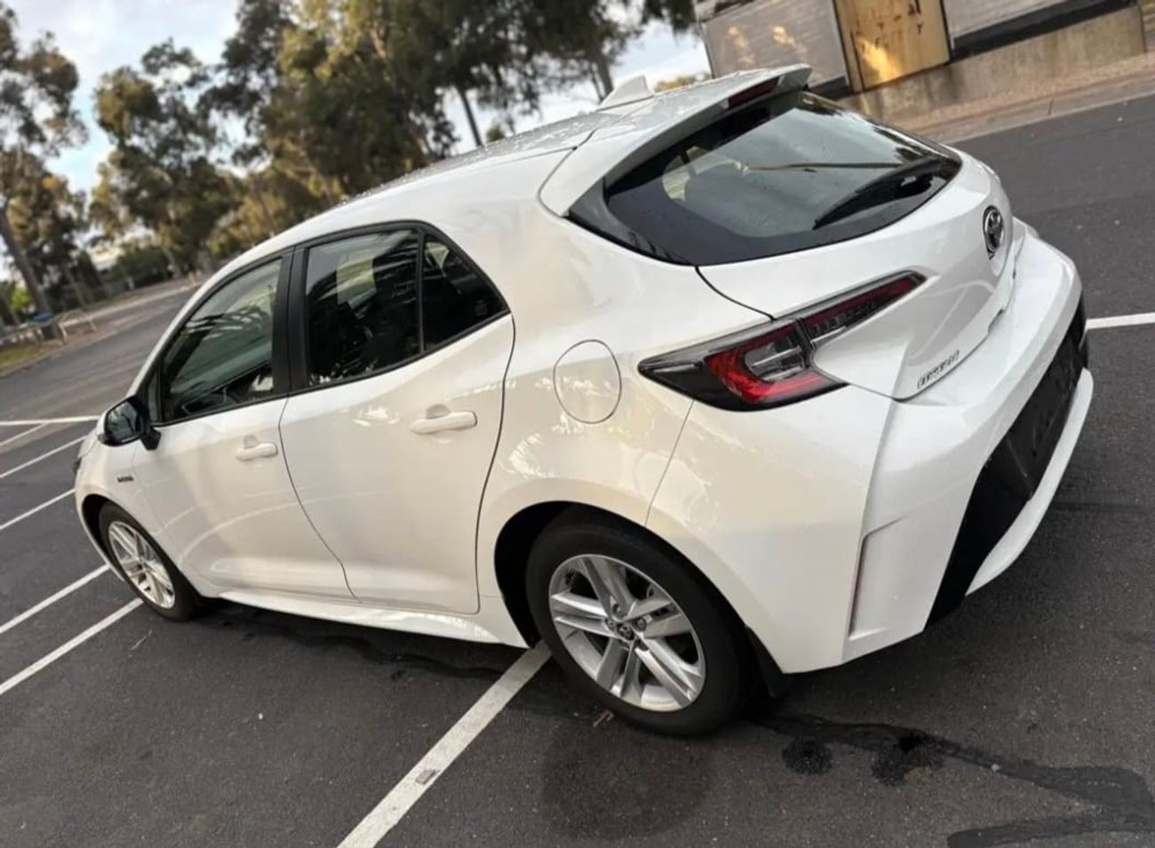 تويوتا كورولا HATCHBACK HYBRID 1.8 PETROL