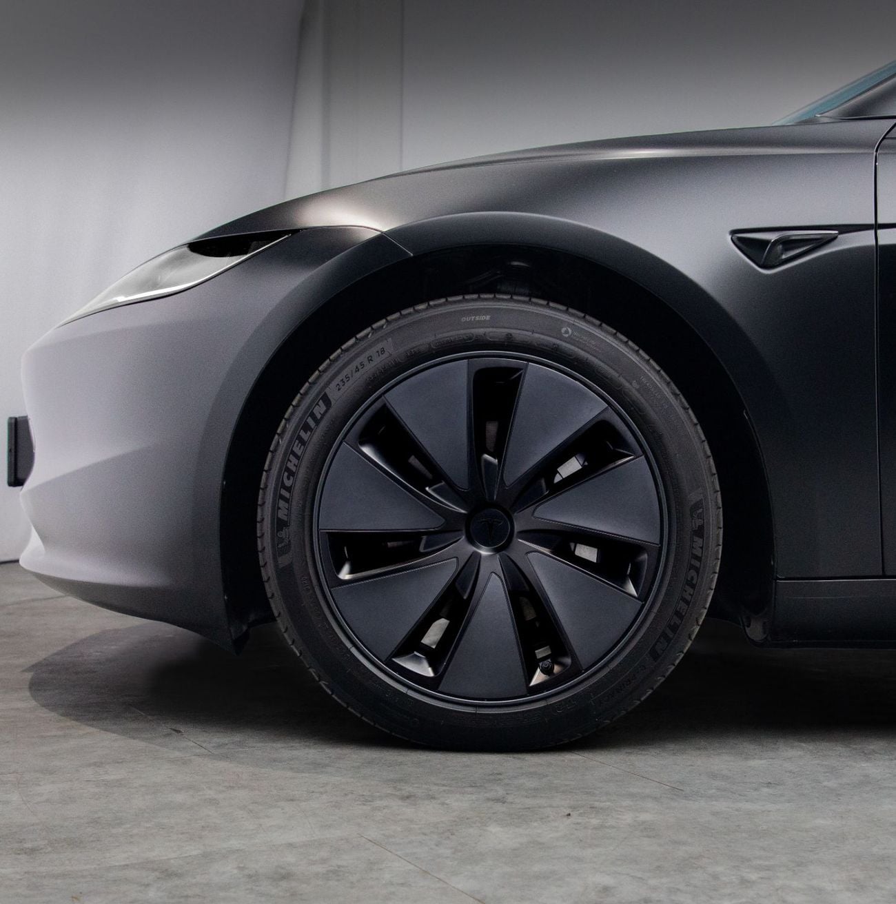 Tesla Model 3 STANDARD RANGE