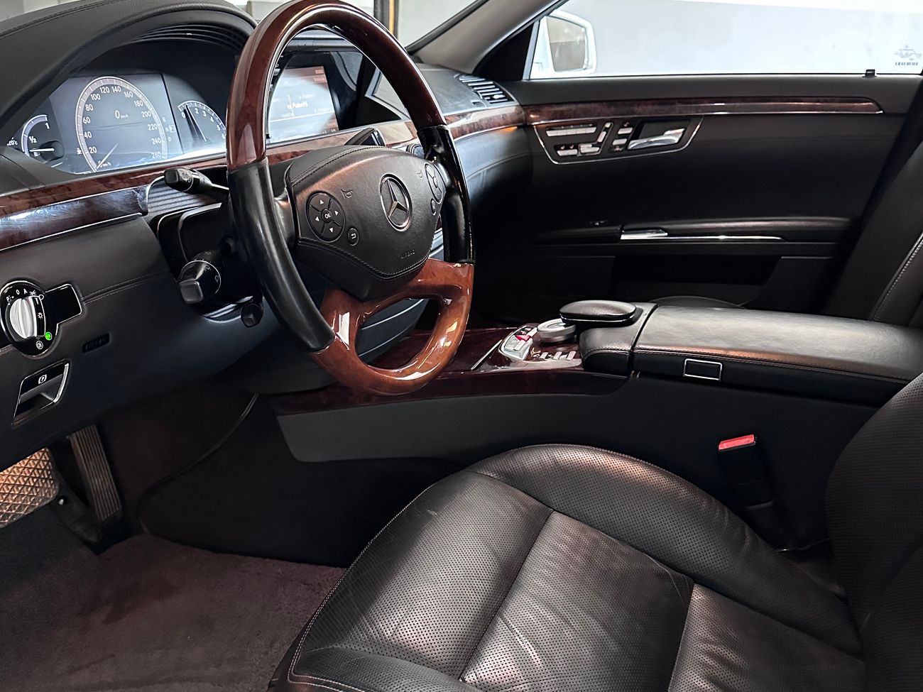 مرسيدس بنز S 550