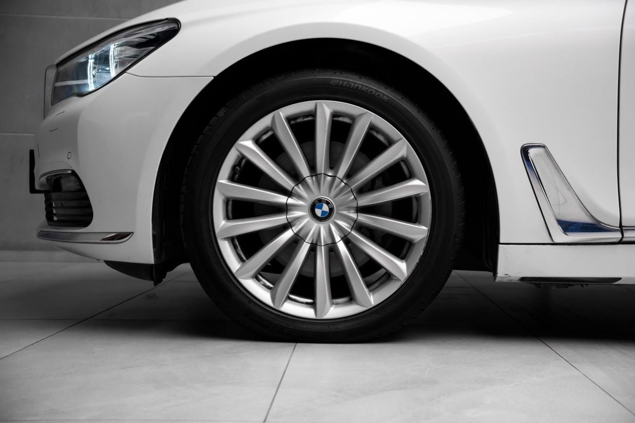 BMW 730Li EXCLUSIVE | 2018 | GCC Specs