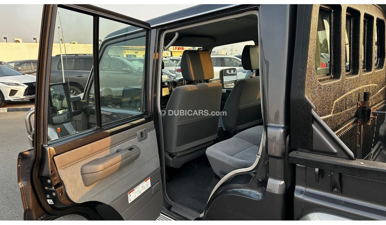 Toyota Land Cruiser Pick Up Double Cabin
