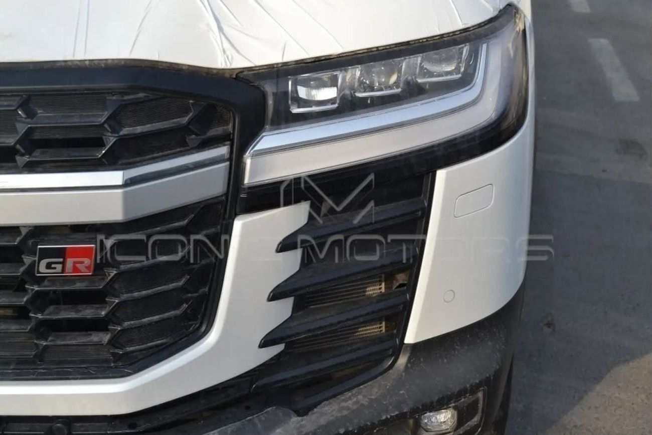 تويوتا لاند كروزر 3.3L DIESEL GR SPORT, RADAR