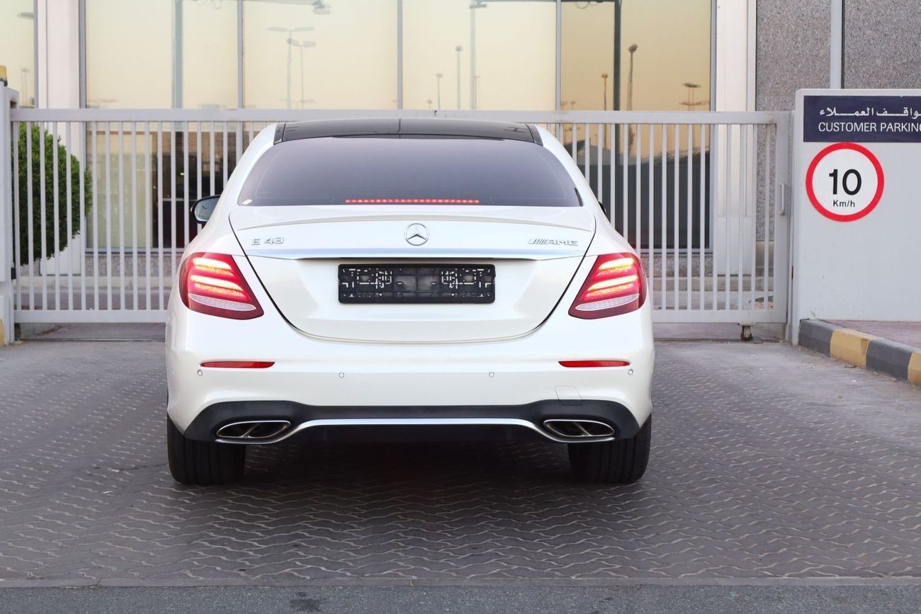 Mercedes-Benz E 43 AMG Std 3.0L