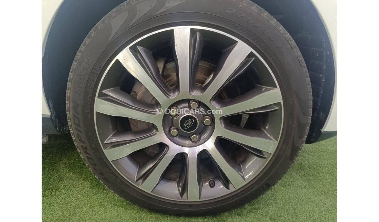 Rover City Rover The car is very good, in perfect condition, looks clean from the inside and outside without any acci