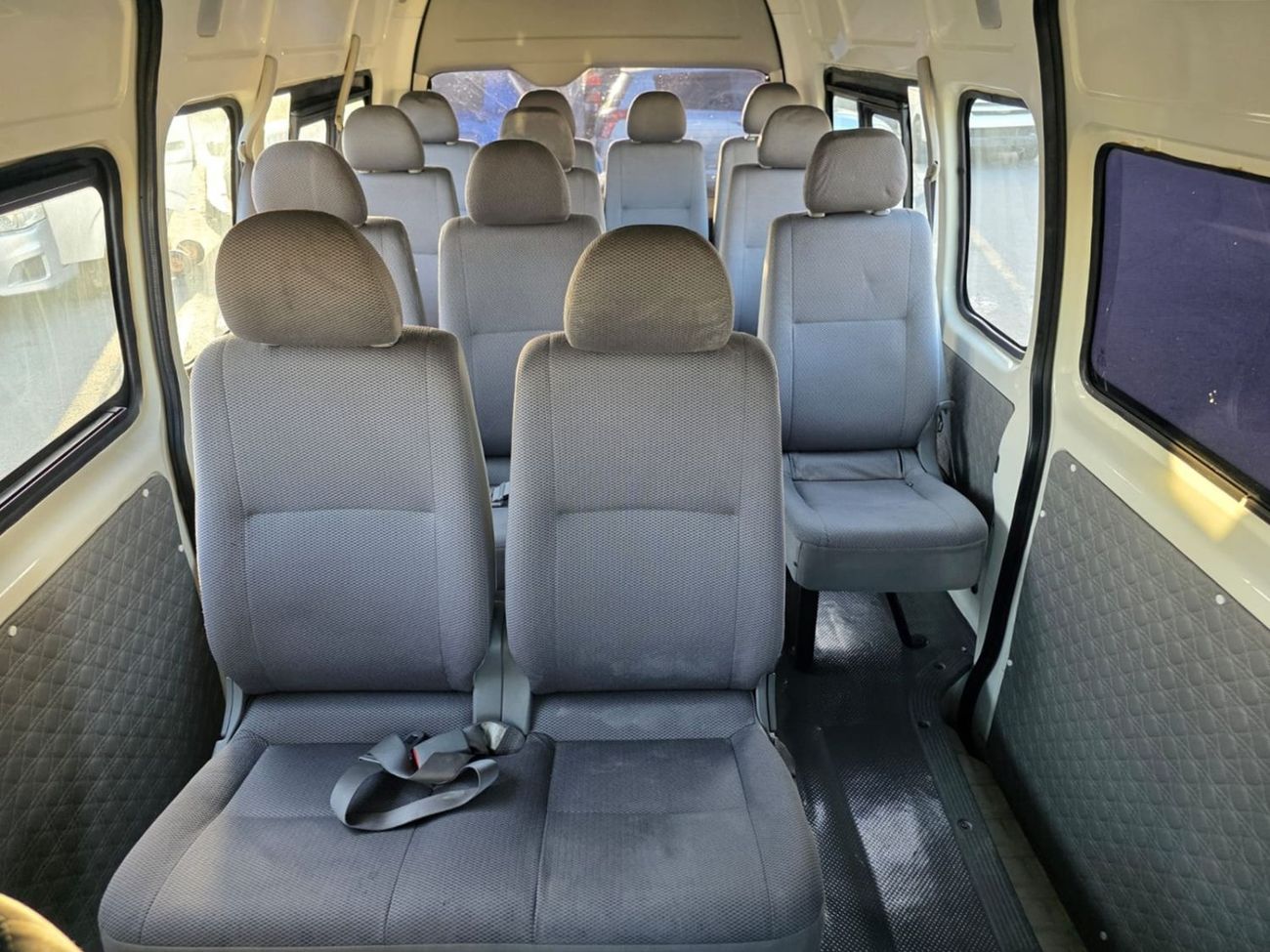 Toyota Hiace TOYOTA HIACE COMMUTER VAN RHD 2013 MODEL 3.0 L DIESEL MANUAL(PM10868)