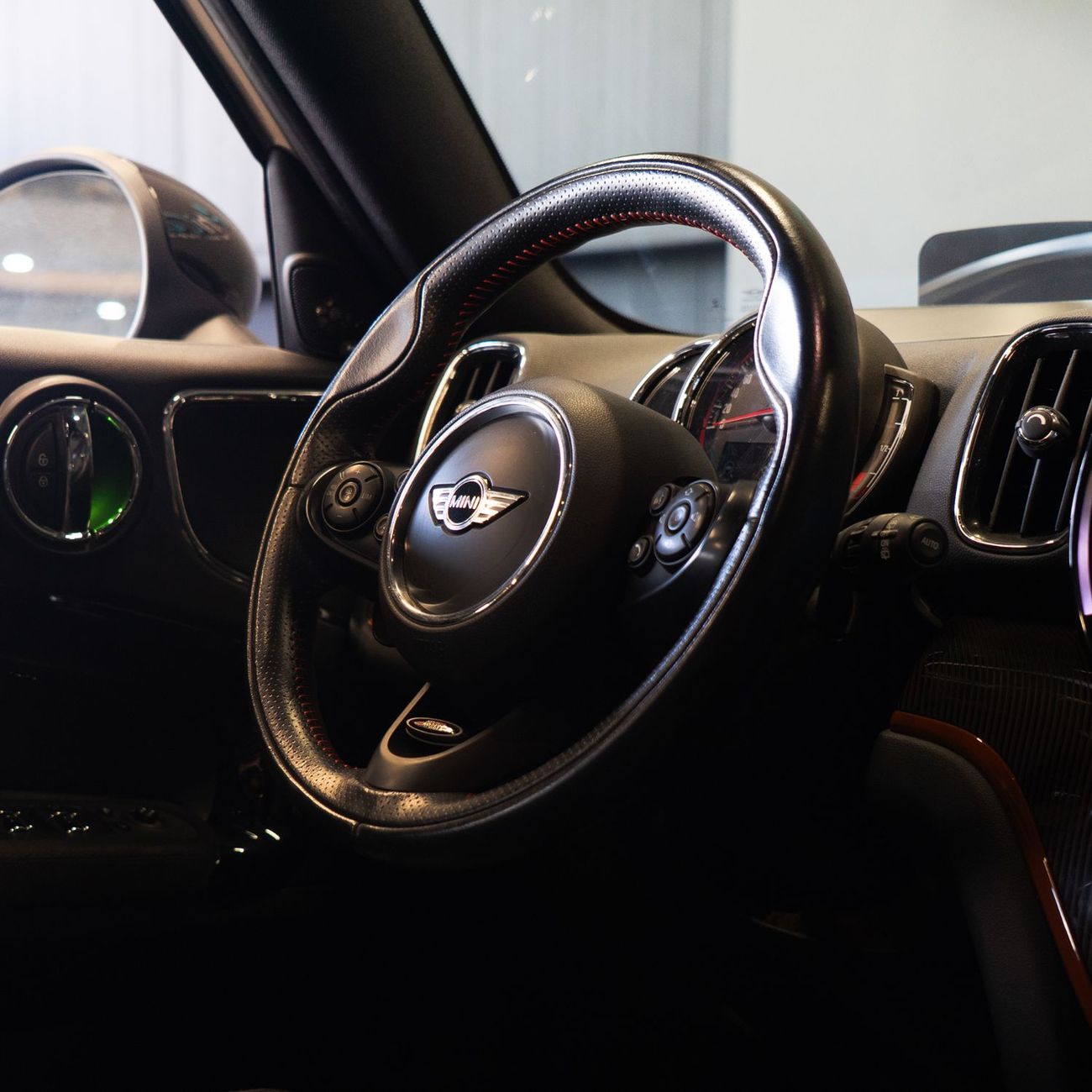 Mini Countryman John Cooper Works 1.6L (215 HP) 1,398 P.M • 0% Downpayment • MINI Countryman JCW • 1 Year Warranty