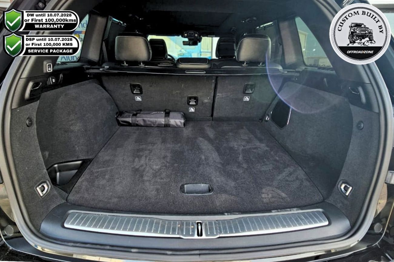 Jeep Grand Cherokee Overland 3.6L / 5 Years Dealer Warranty and 5 Years Dealer Service Package