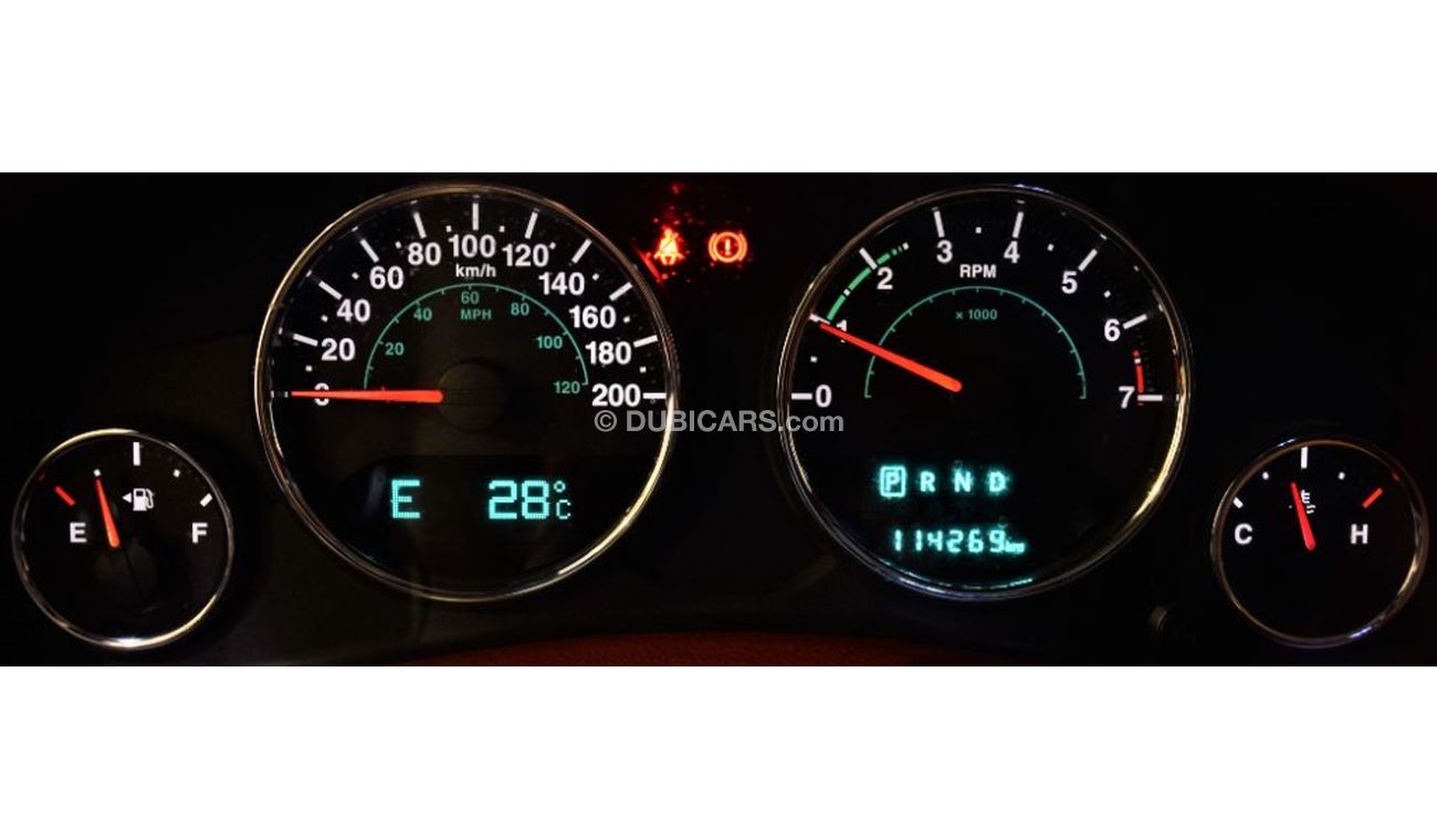 Jeep Wrangler ORIGINAL PAINT ( صبغ وكاله ) Jeep Wrangler Unlimited SAHARA 2015 Model!! in Red Color! GCC Specs