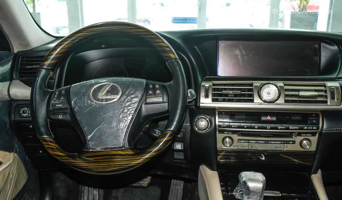 Lexus LS460