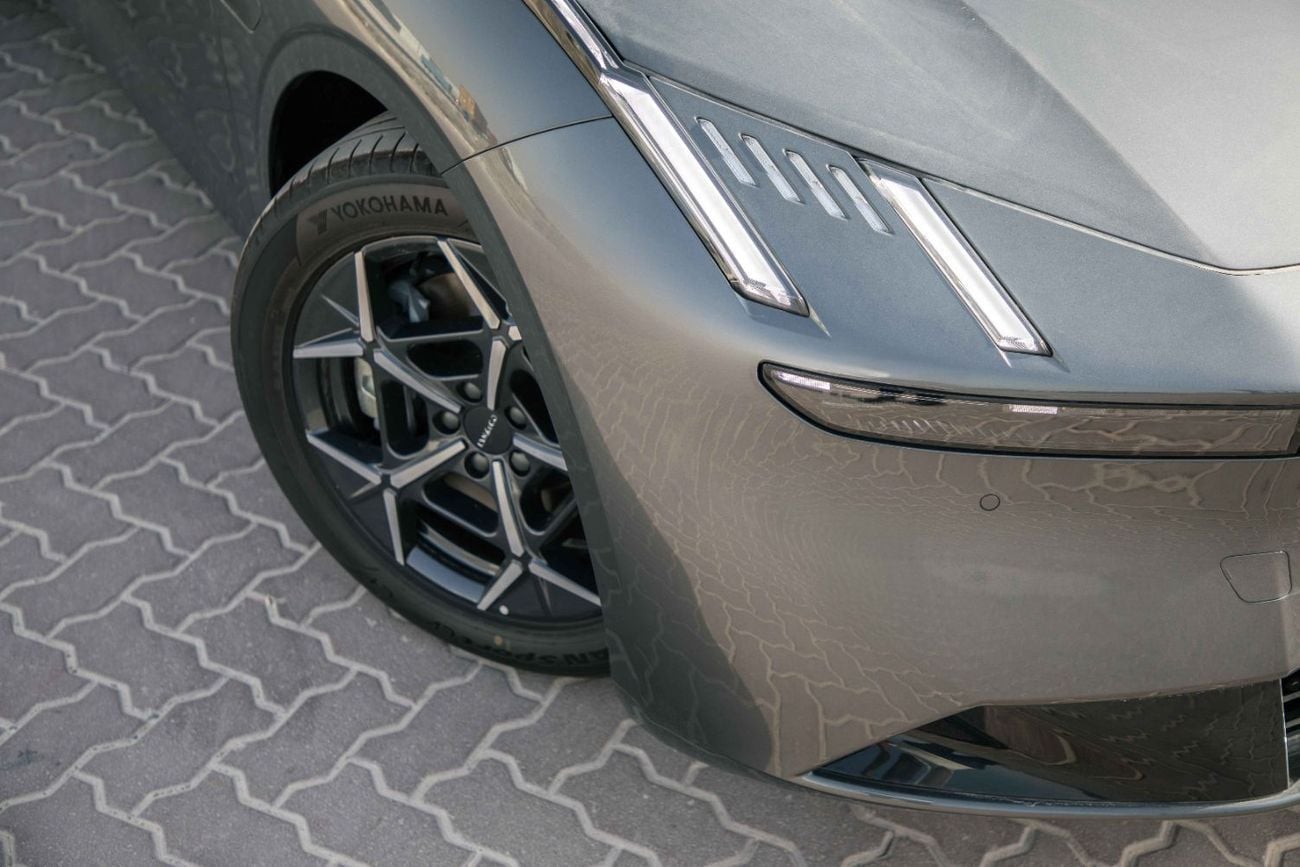 لينك أند كو Z10 2025 Lynk & Co Z10 Max - Fluid Grey Inside Beige
