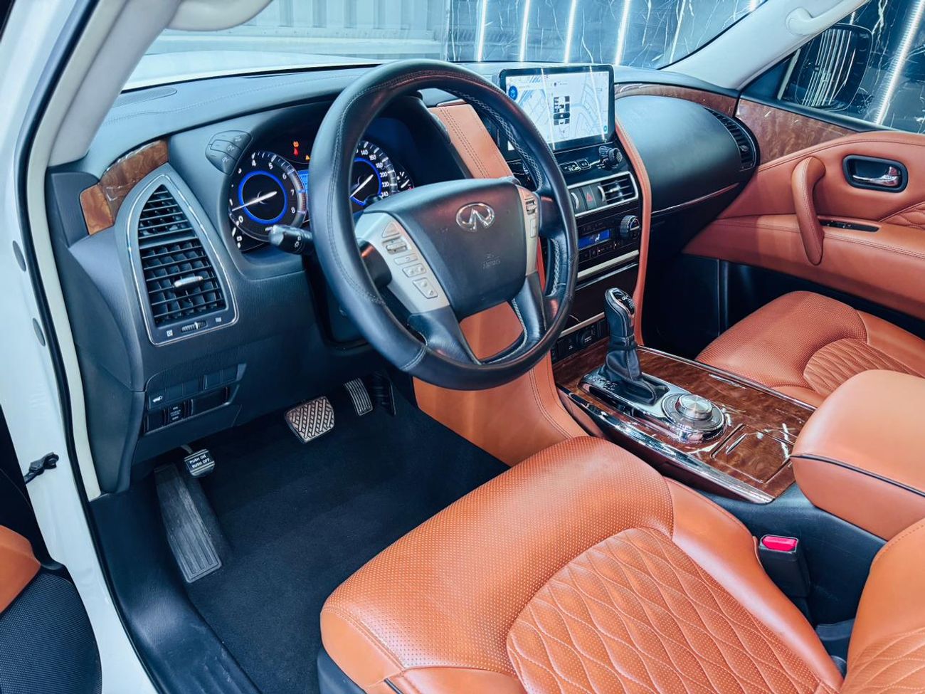 إنفينيتي QX80 Luxe 7st 5.6L