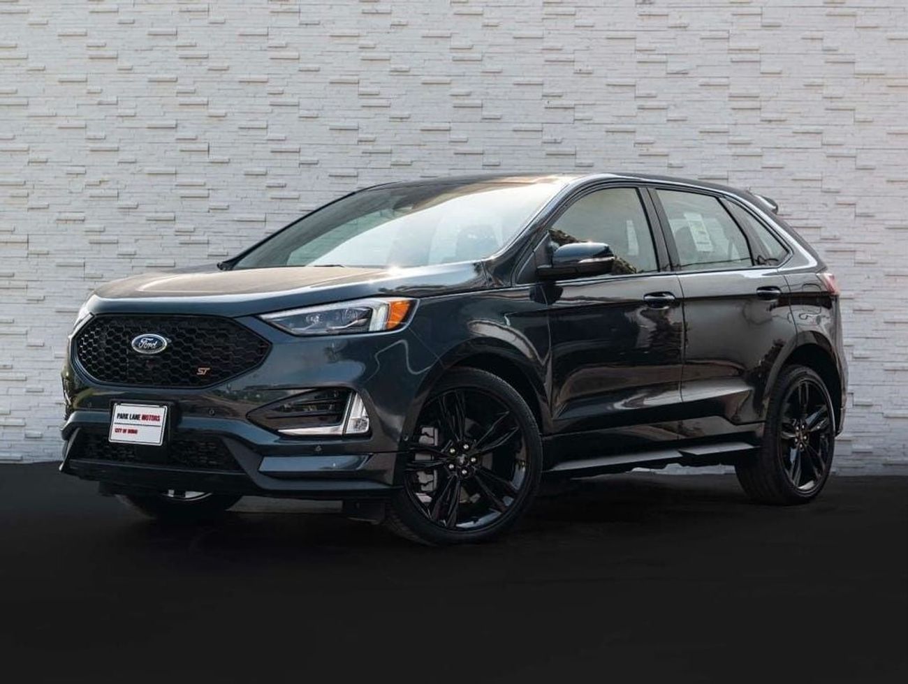 Ford Edge ST 2.7T V6 AED 2,359 PM • EDGE ST • ONLY 12,500 KM • 2.7L TURBO V6 • FORD WARRANTY + SERVICE CONTRACT T