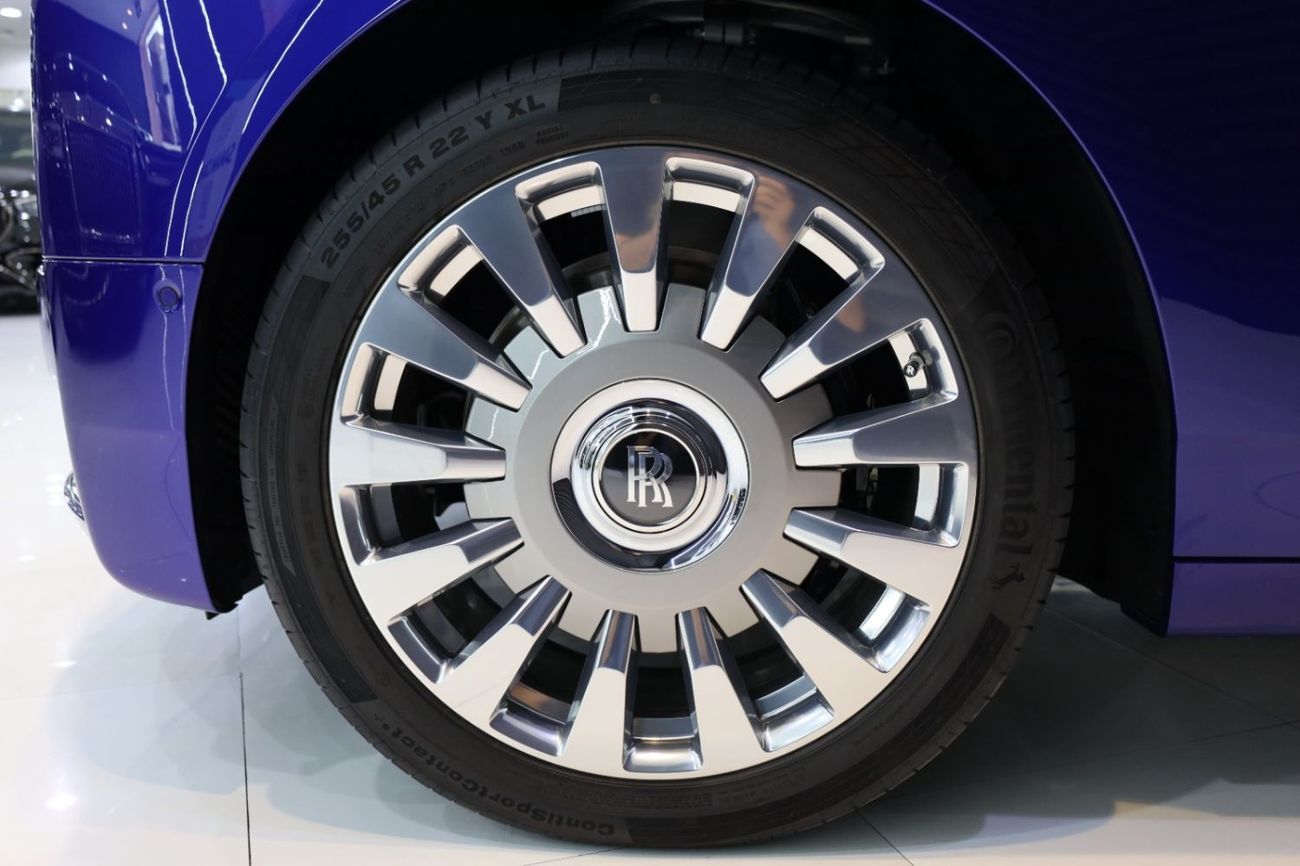 Rolls-Royce Phantom EWB 6.8L 2024 Phantom EWB, BRAND NEW,Bespoke Audio,Rear Entertainment,Rear Curtains,Dealer Warranty 