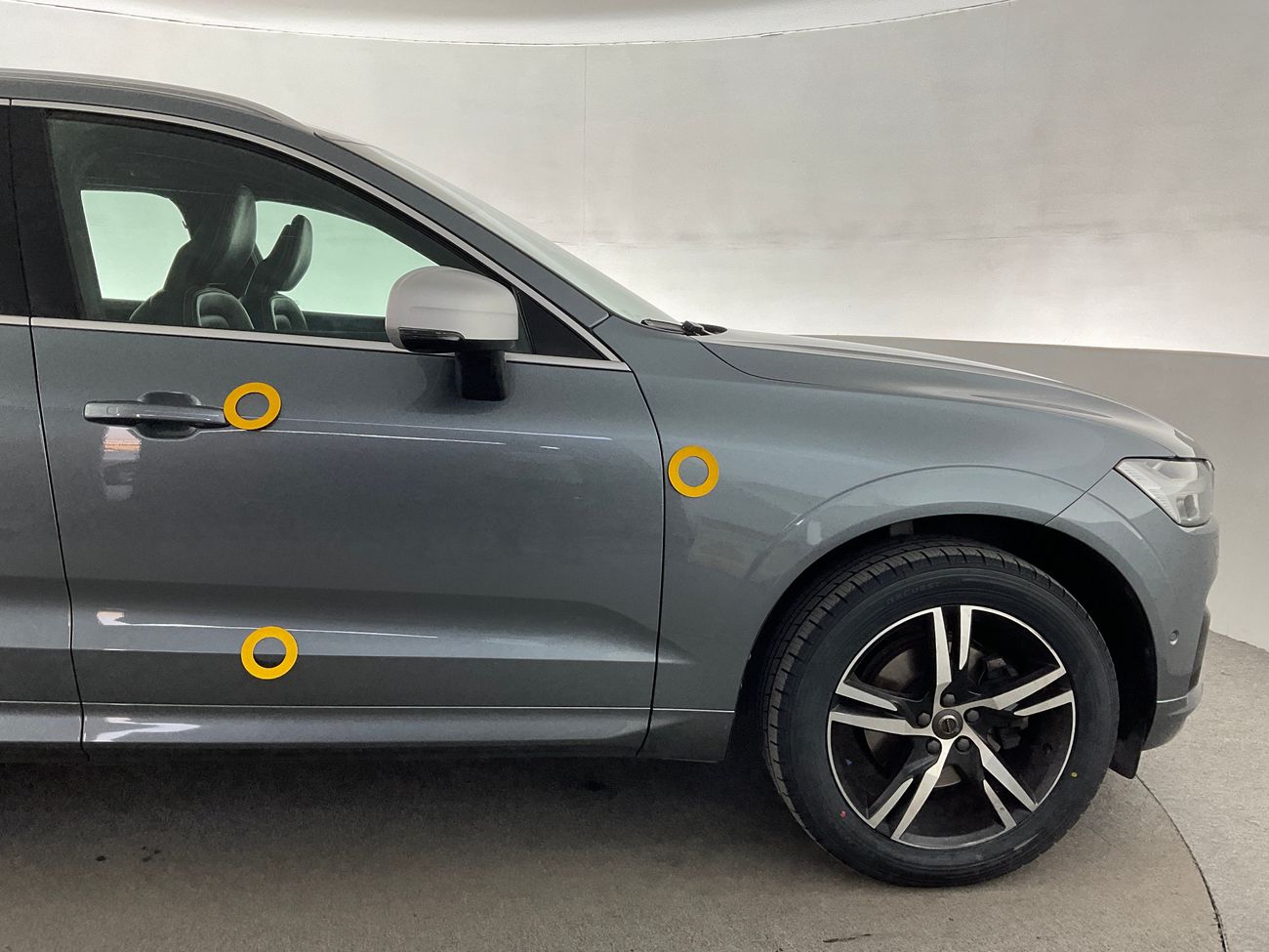 Volvo XC60 T5 R Design | Guaranteed Warranty | 0 Down Payment