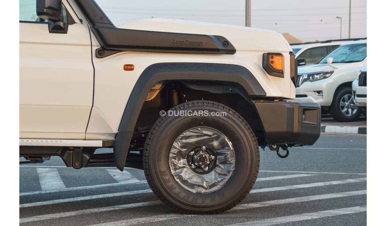 Toyota Land Cruiser Pick Up TOYOTA LAND CRUISER PICKUP 79 SERIES 4.5L V8 4WD 2024 | ALL WHEEL DRIVE | DIFFERENTIAL LOCK | ALLOY 