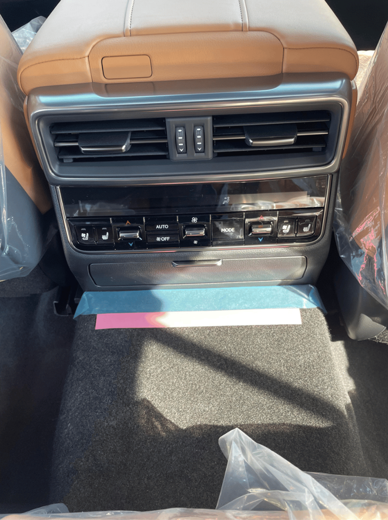 لكزس LX 700h ECTGEN009 - 2025 Lexes LX700h - 3.5L Hybrid Auto - Black with Red Interior