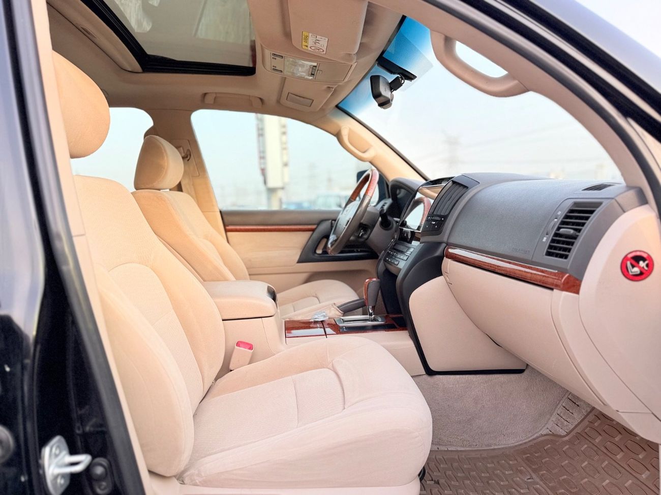 Toyota Land Cruiser Toyota landcuriser 2015 V6 GXR+ 4.0L full option original condition