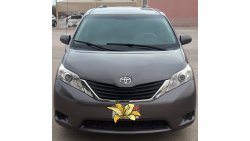 Toyota Sienna LE