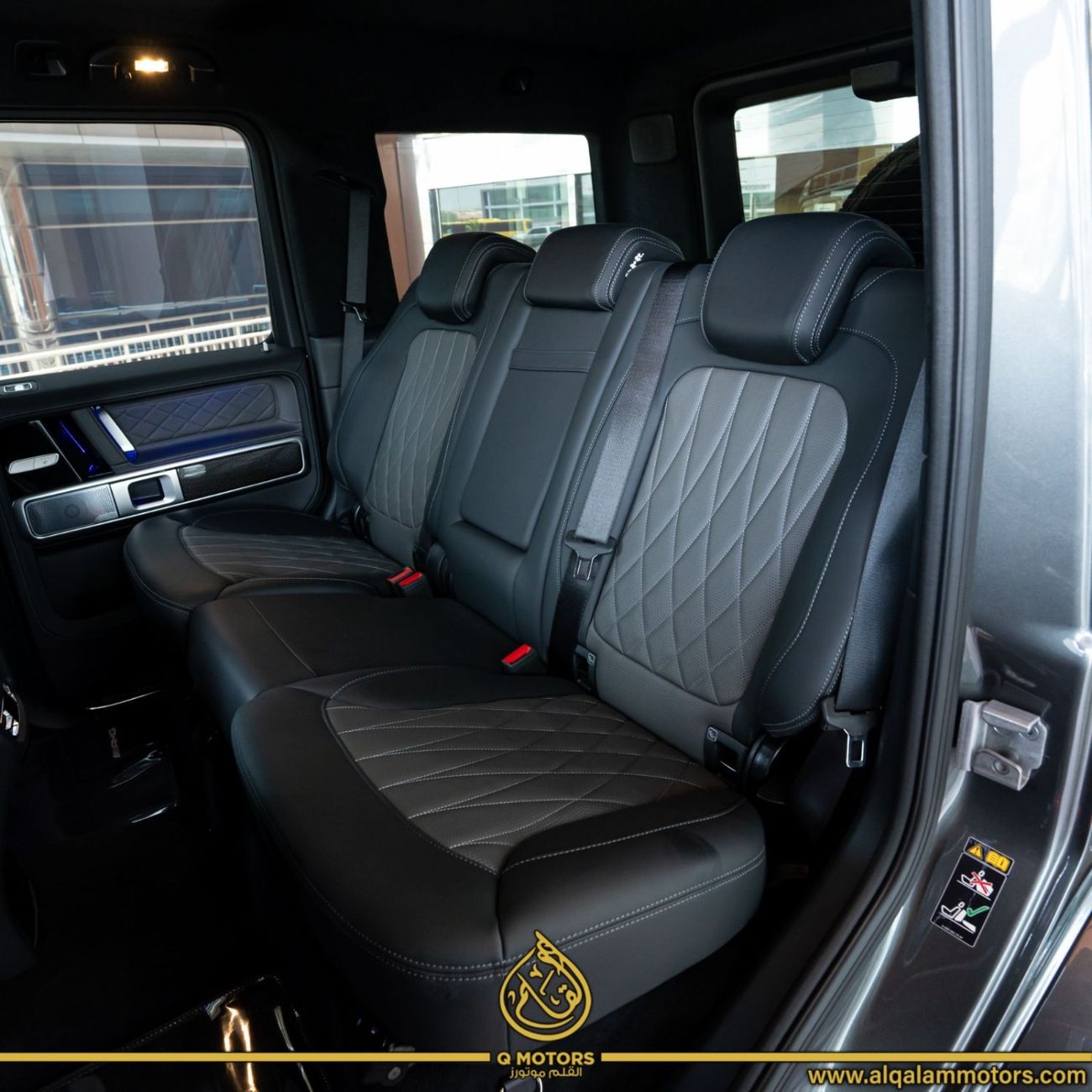 مرسيدس بنز G 63 AMG 2023 MERCDES G63 4X4 DONE ONLY 800KM ( GARGASH WARRANTY TILL JULY 2026 )