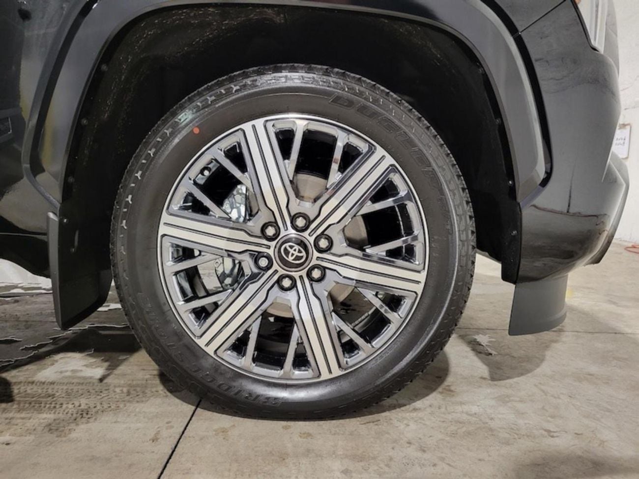 Toyota Sequoia HYBRID