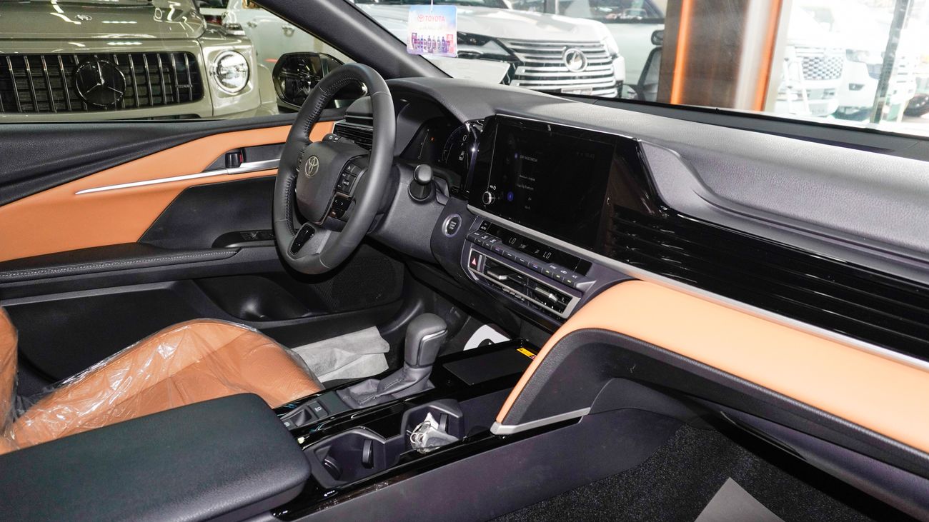 تويوتا كامري LE 2.5 L