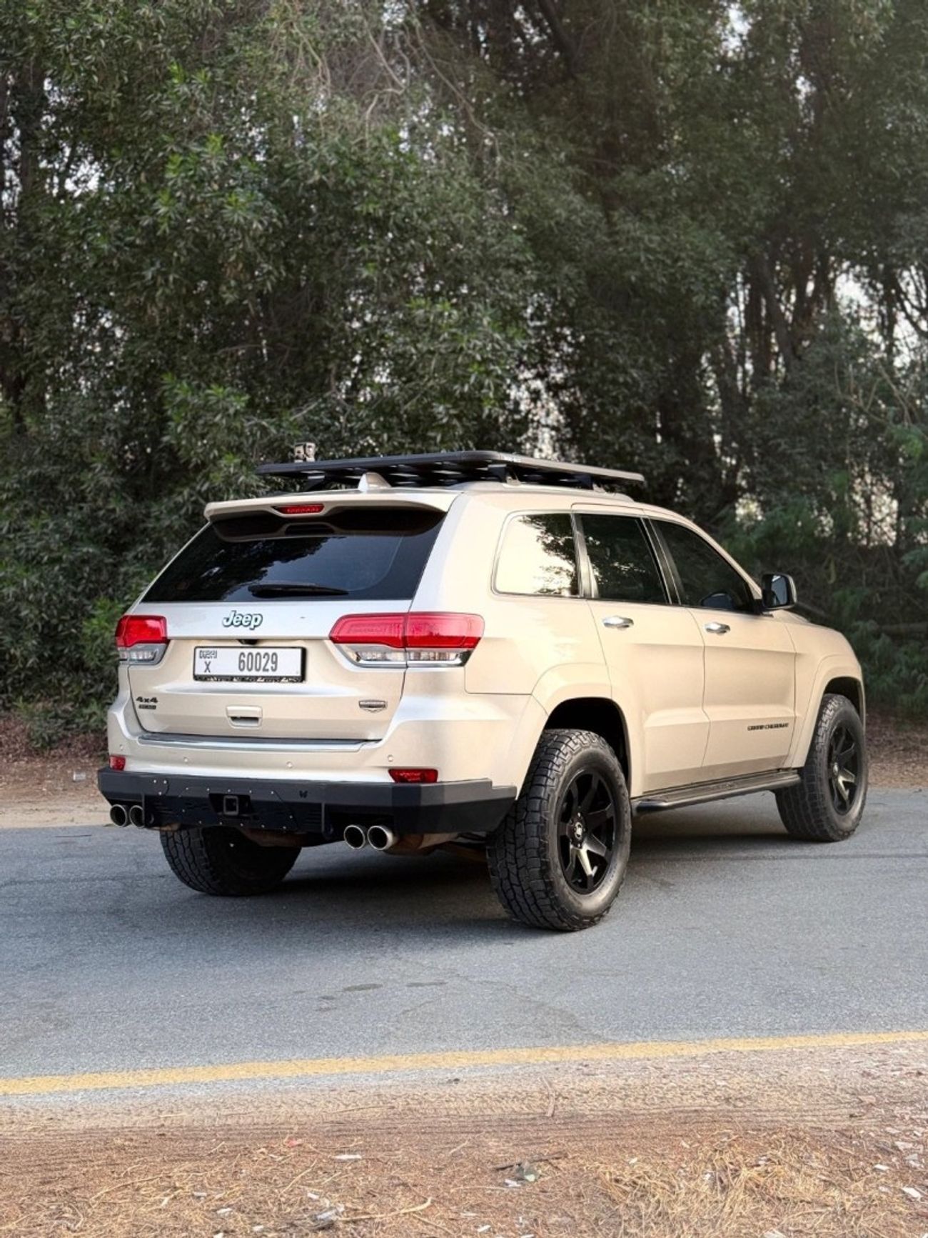 جيب جراند شيروكي Summit 5.7L (350 HP)