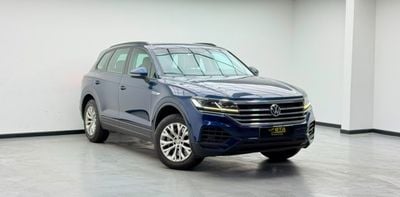 فولكس واجن طوارق TRENDLINE 2018 Volkswagen Touareg Trendline, Full Service History, Fully Loaded, Excellent Condition, GCC