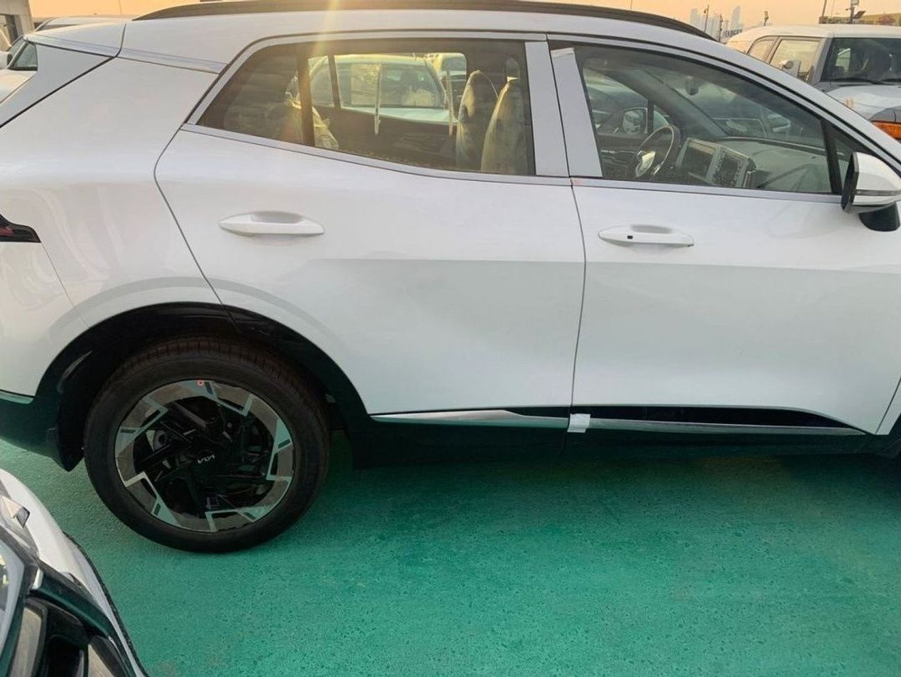 كيا سبورتيج 1.6L TURBO, SUV, 4X4, PETROL, PANORAMIC, GCC, 19' ALLOY WHEELS