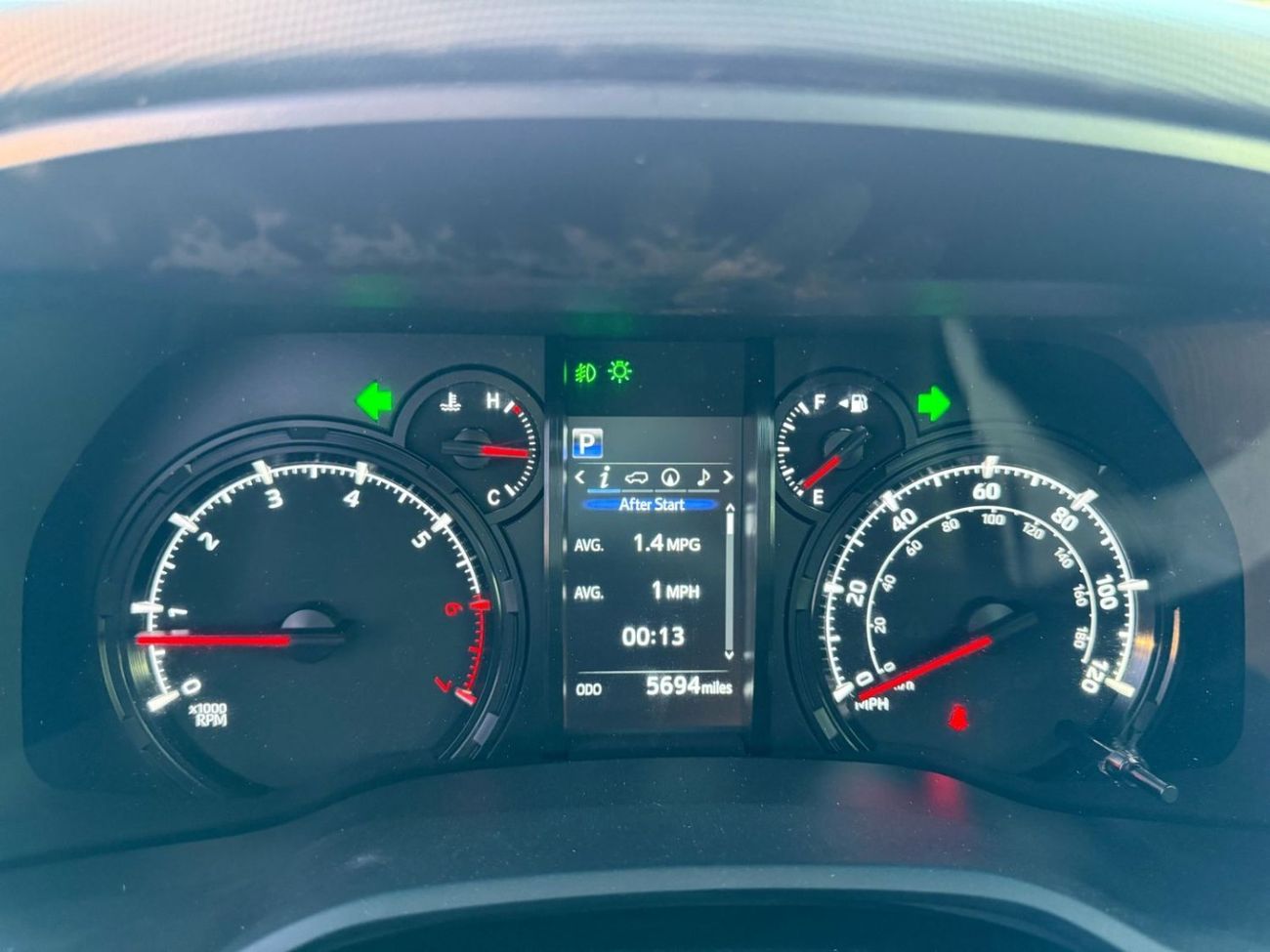 Toyota 4Runner 2024 TOYOTA 4RUNNER SR5-TRD KIT / UAE PASS