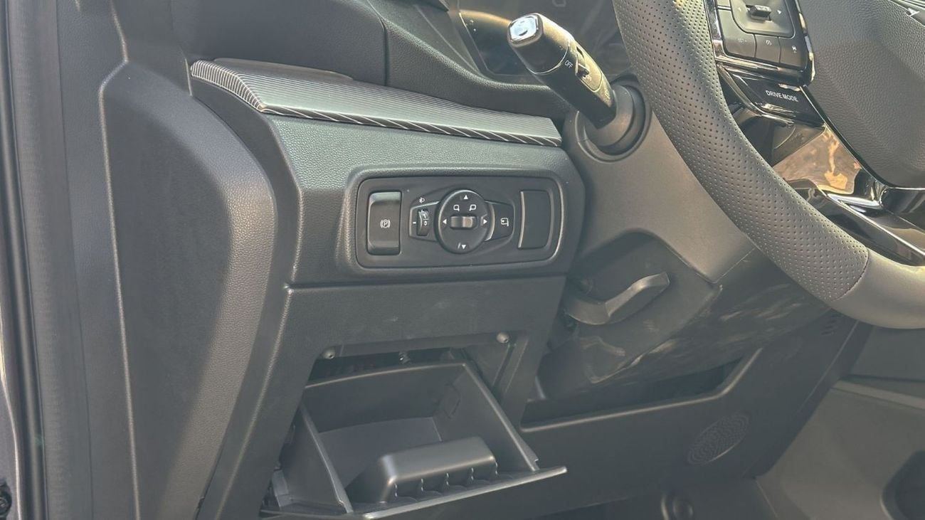 Kaiyi X7 1.6T-Flagship-VERSION-7-SEATS-AT