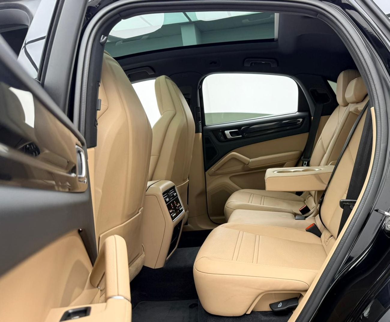 Porsche Cayenne 2022 Porsche Cayenne Coupe, Porsche Warranty, Full Service History, GCC