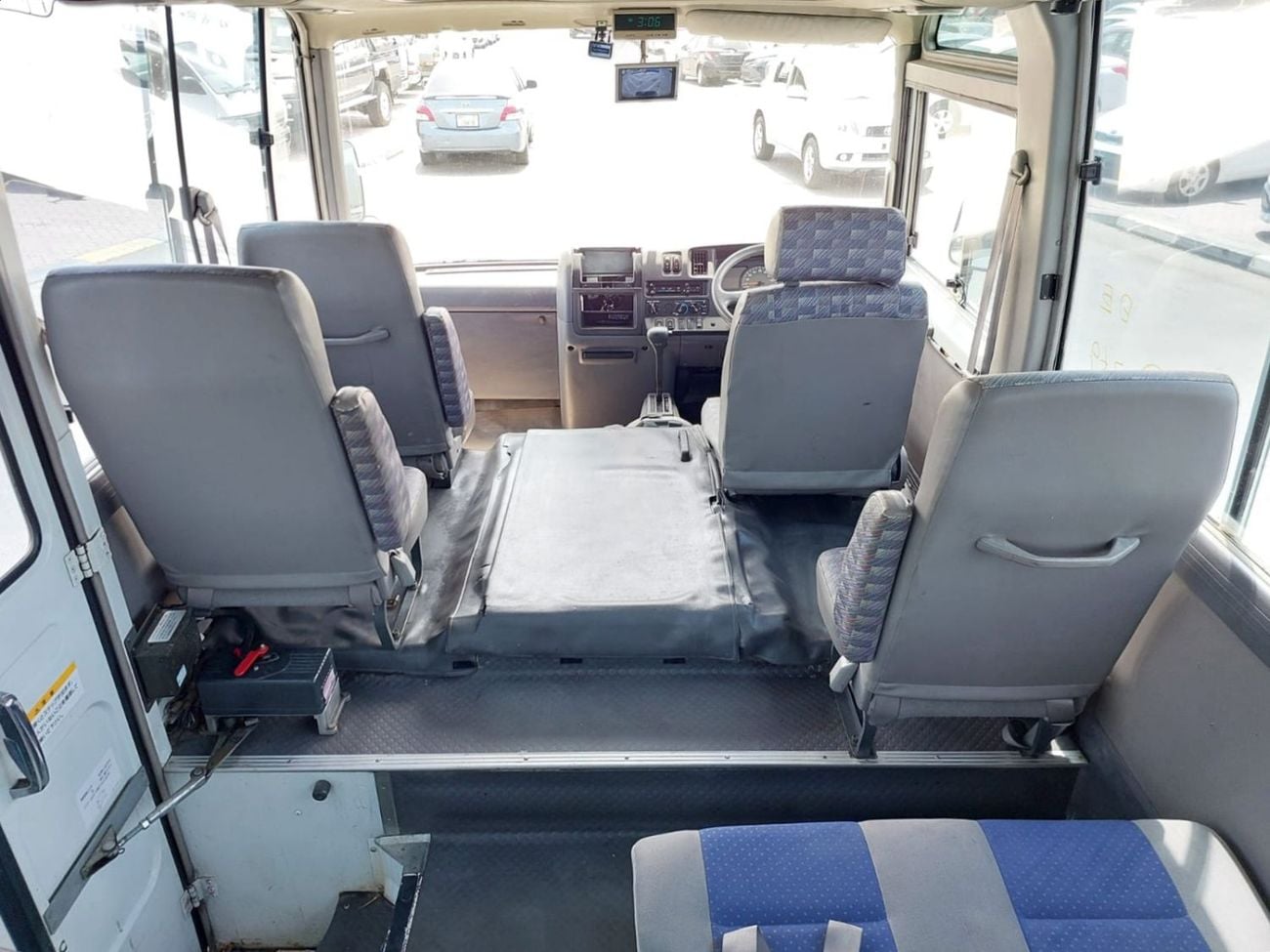 Nissan Civilian 2002 NISSAN CIVILIAN BUS RHD DIESEL AUTOMATIC(PM20019)