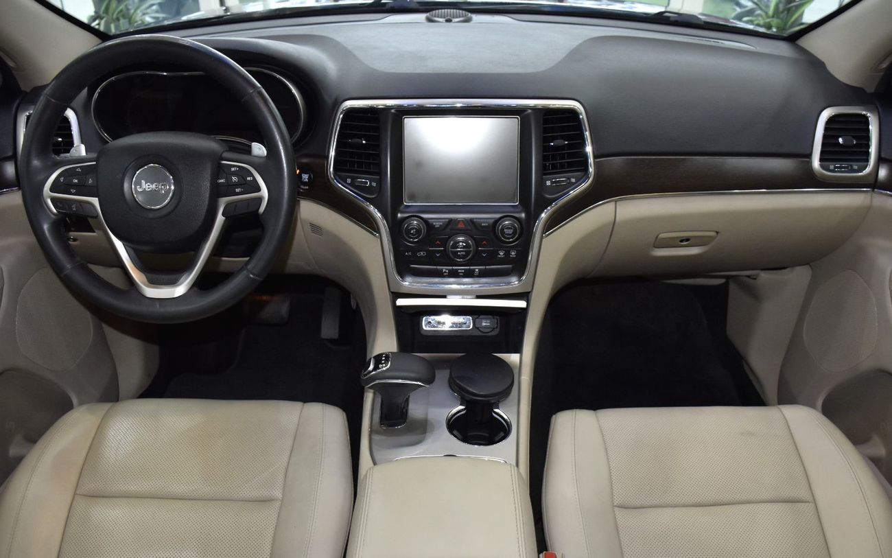 جيب جراند شيروكي EXCELLENT DEAL for our Jeep Grand Cherokee Limited 4WD ( 2015 Model ) in Grey Color GCC Specs