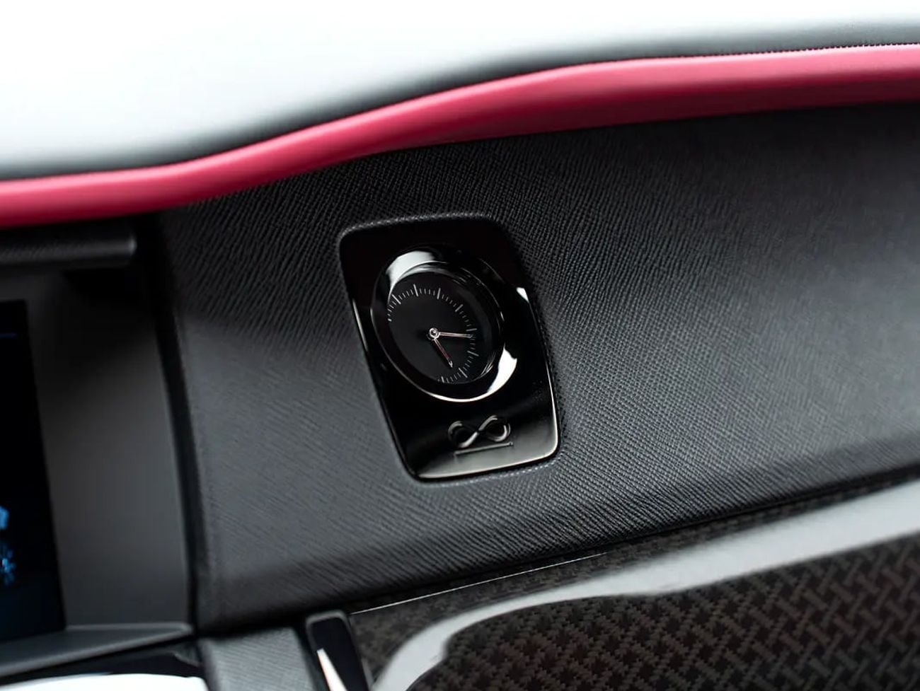 رولز رويس كولينان Black Badge | Brand | Bespoke Interior