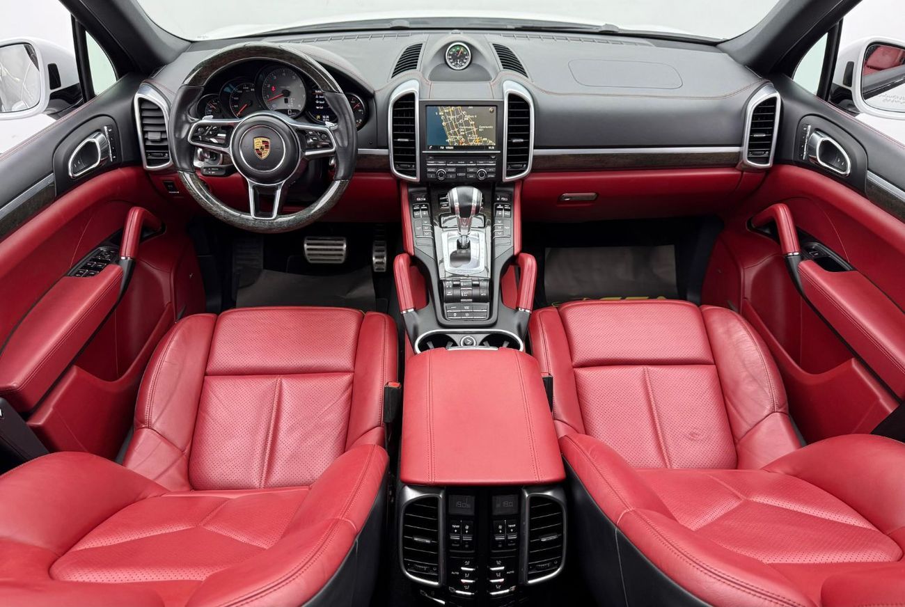 بورش كايان 2016 Porsche Cayenne S, Full Service History, Fully Loaded, Excellent Condition, GCC