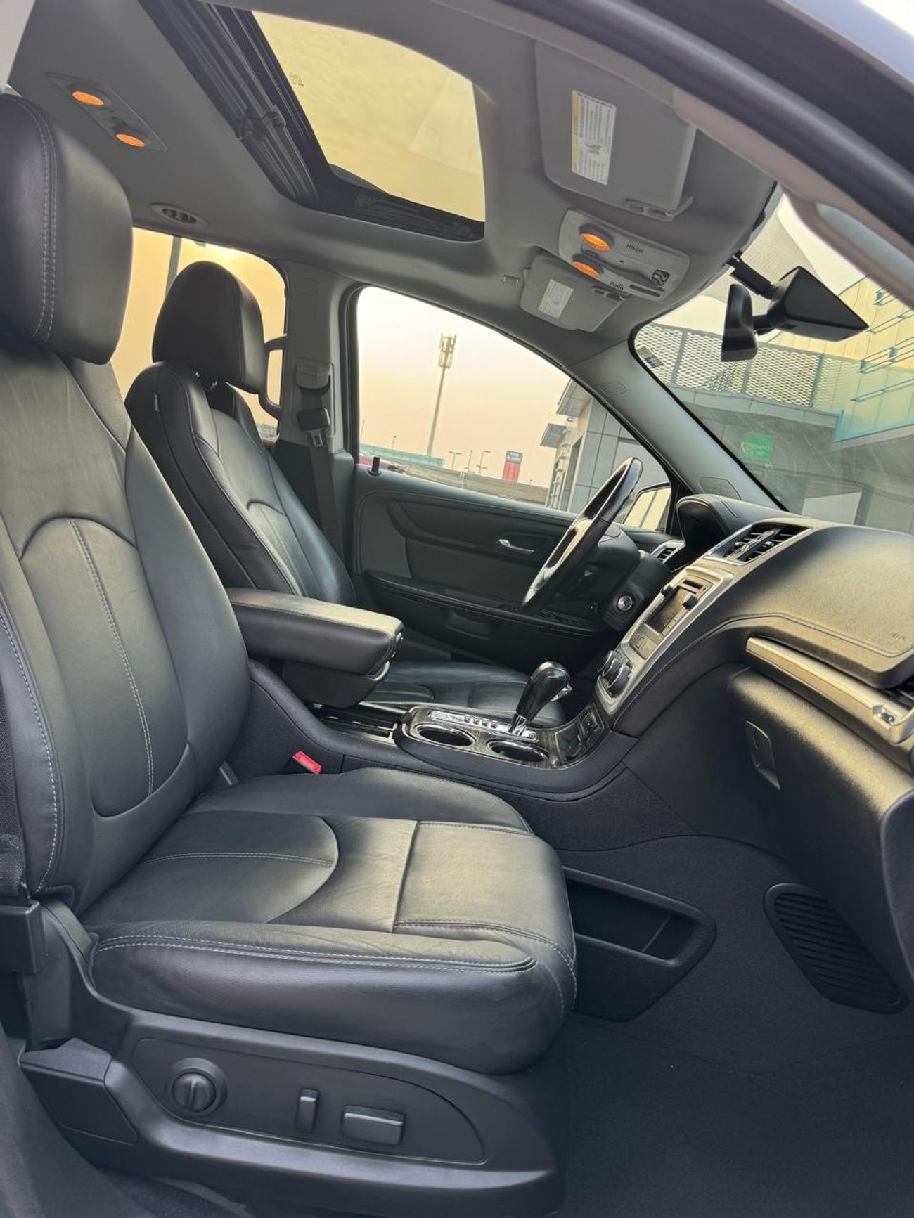 GMC Acadia SLT GMC ACADIA 2016 MODEL GCC