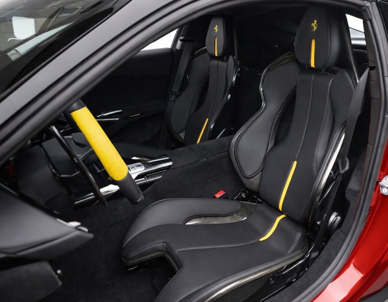 فيراري 12سيلندري FULL CARBON | 2026 MODEL YEAR | HIGH SPEC