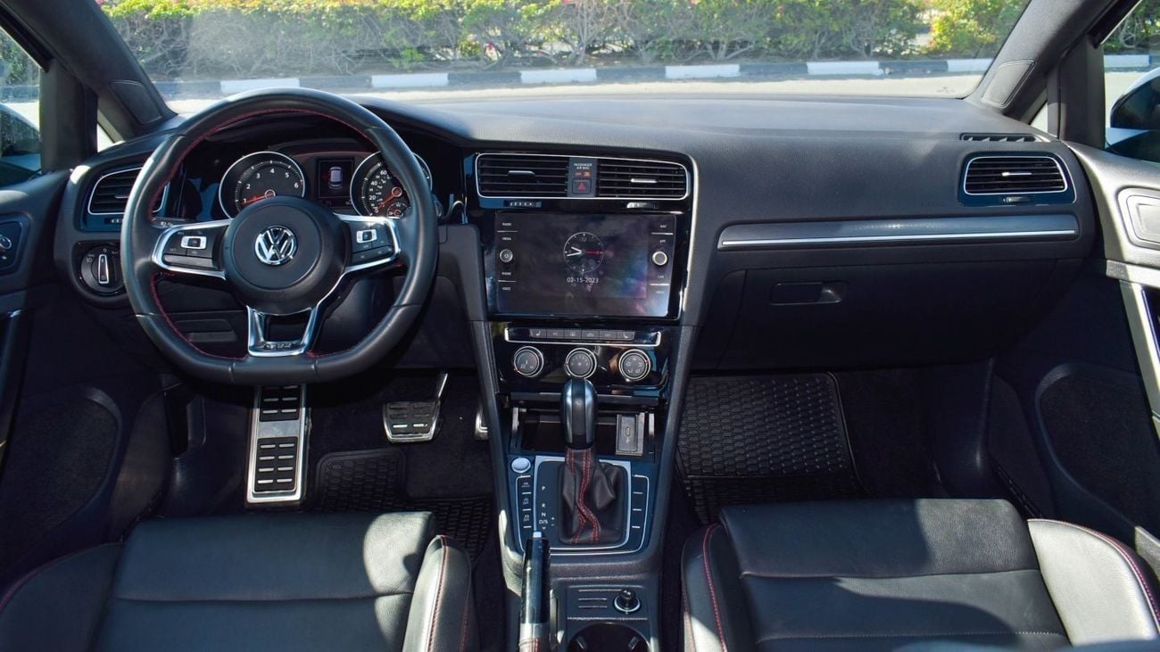 فولكس واجن جولف GTI 2.0L Turbo 2021