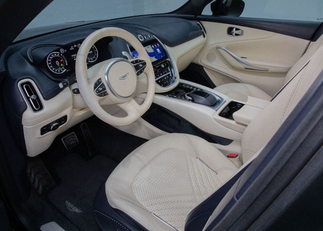 أستون مارتن DBX 1913 Edition