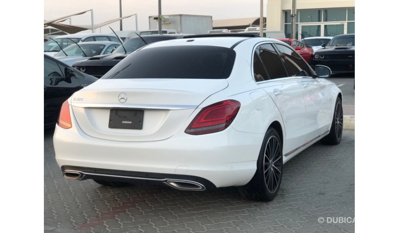 Mercedes-Benz C 300 Full option very clean car