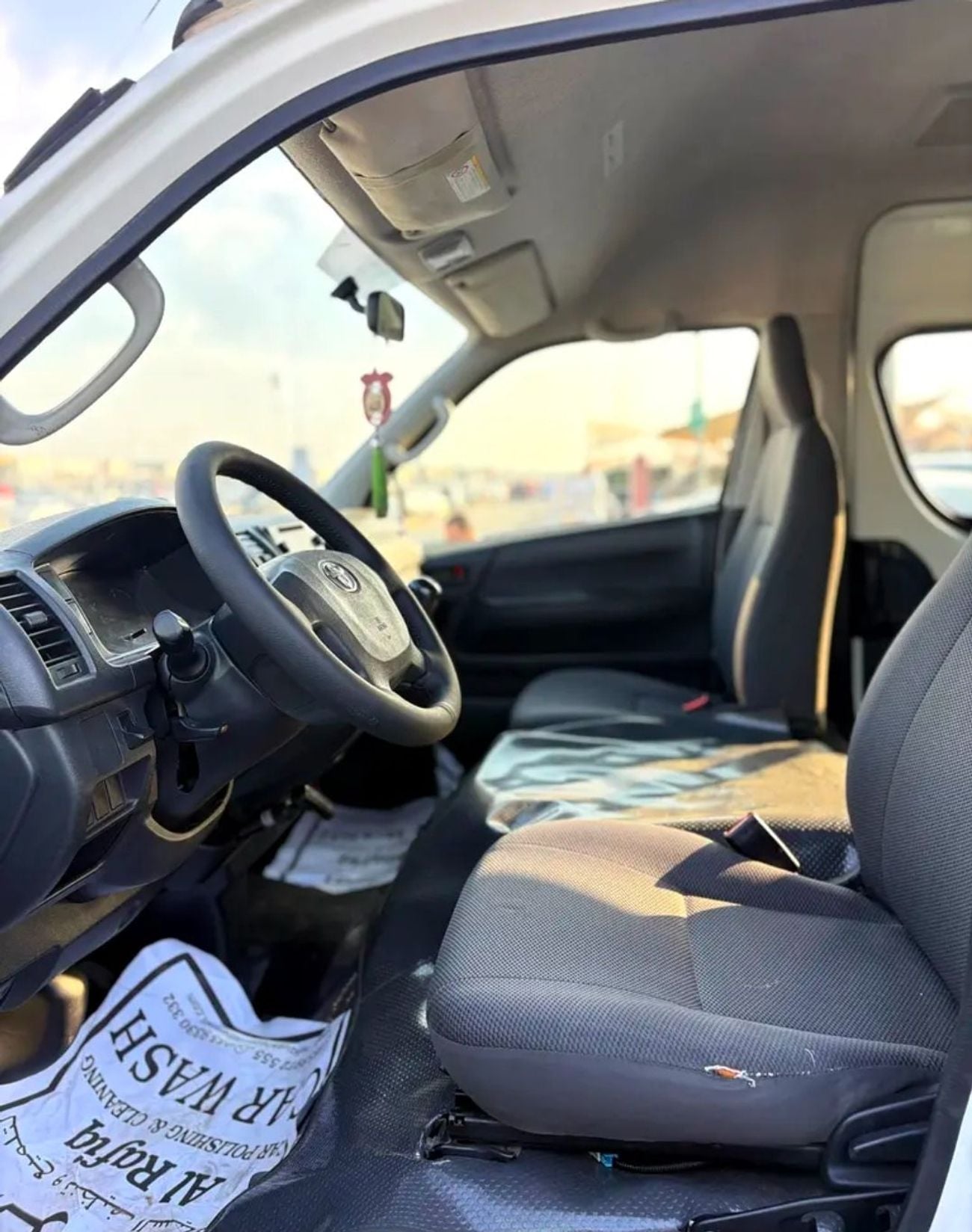 Toyota Hiace DX