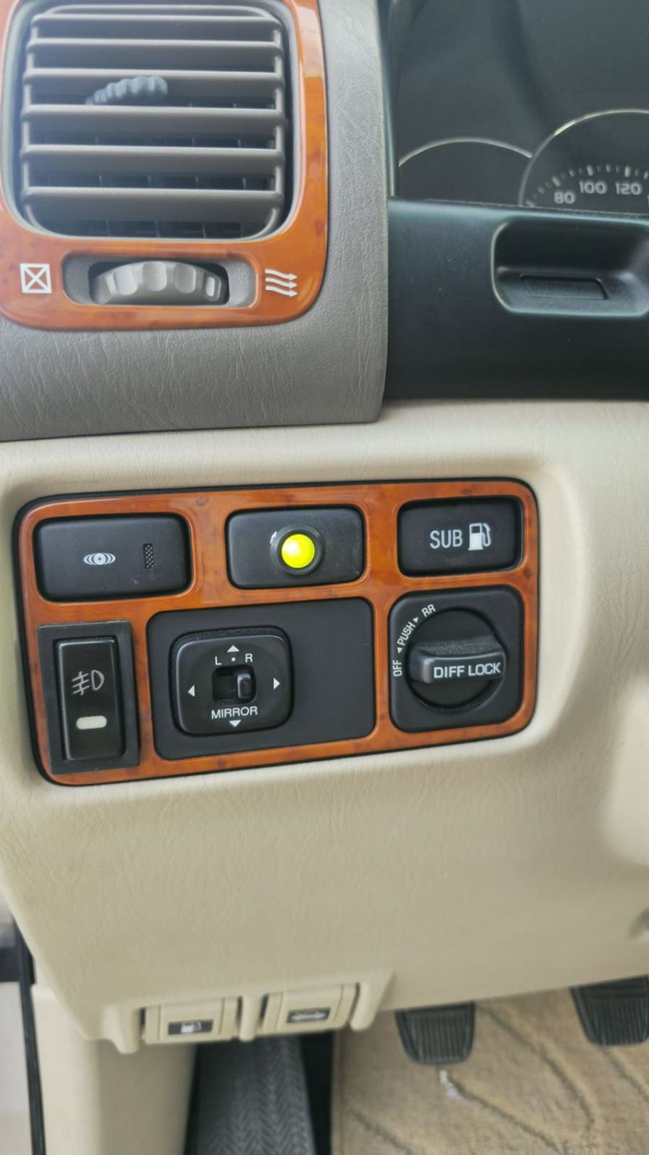 Toyota Land Cruiser GXR GCC only 30900 KM