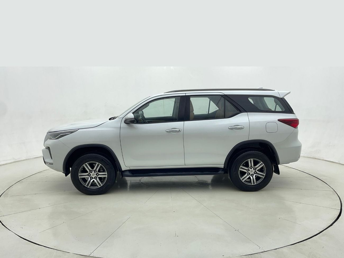 Toyota Fortuner 4L 2023 | 0 DP | 1578/Month | 30 Day Return | Service History