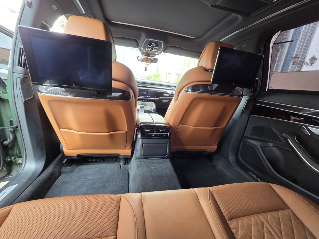 Audi A8 L 55 TFSI quattro 3.0L (335 HP)