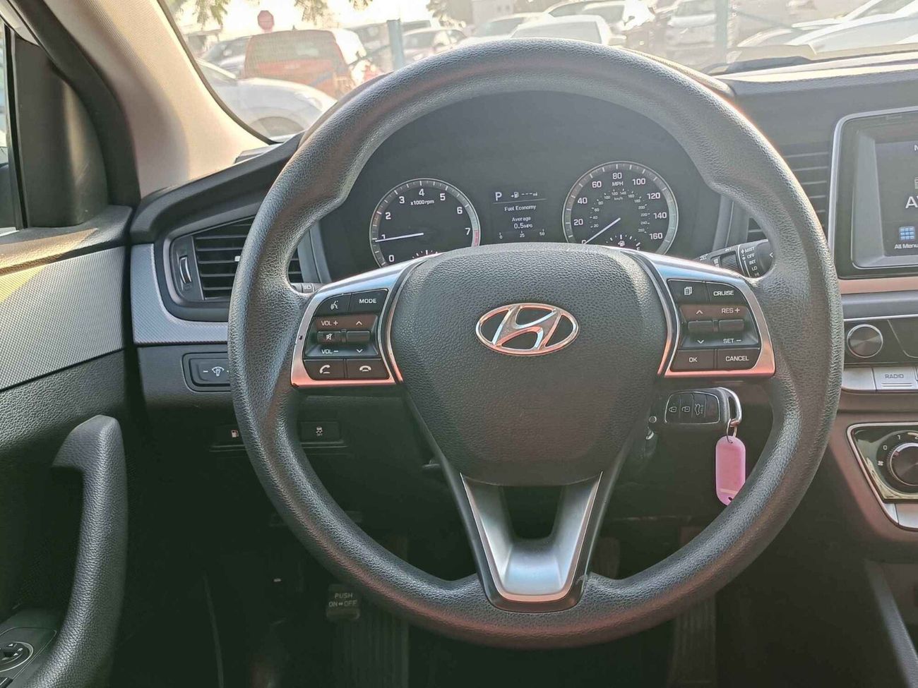 هيونداي سوناتا V4 / 2.4L / LOW MILEAGE / LEATHER SEATS / DVD+CAMERA/ LOT#37880