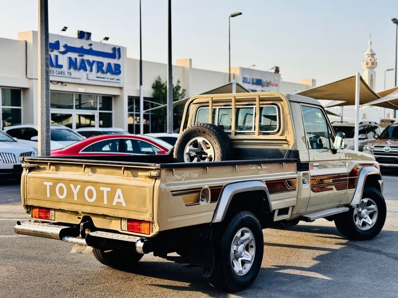تويوتا لاند كروزر بيك آب